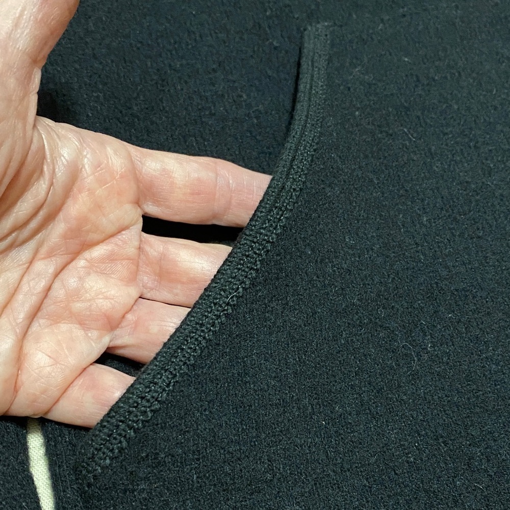 Banana Republic Black V-Neck Sweater with Hand Warmer Pockets Size  Medium. - Picture 4 of 10